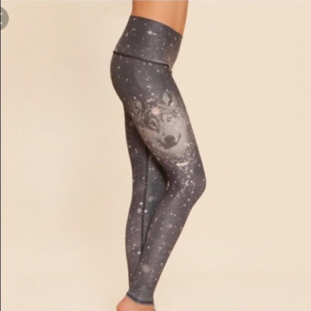 teeki Run with the Wolves hot pants. Small